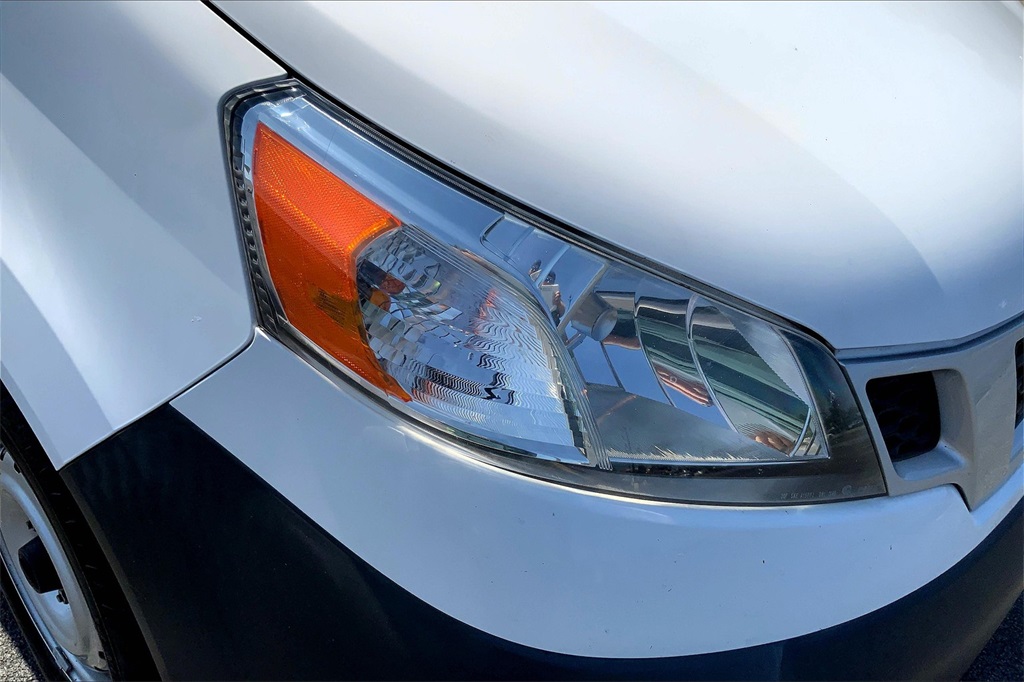 2017 Nissan NV200 S photo 27