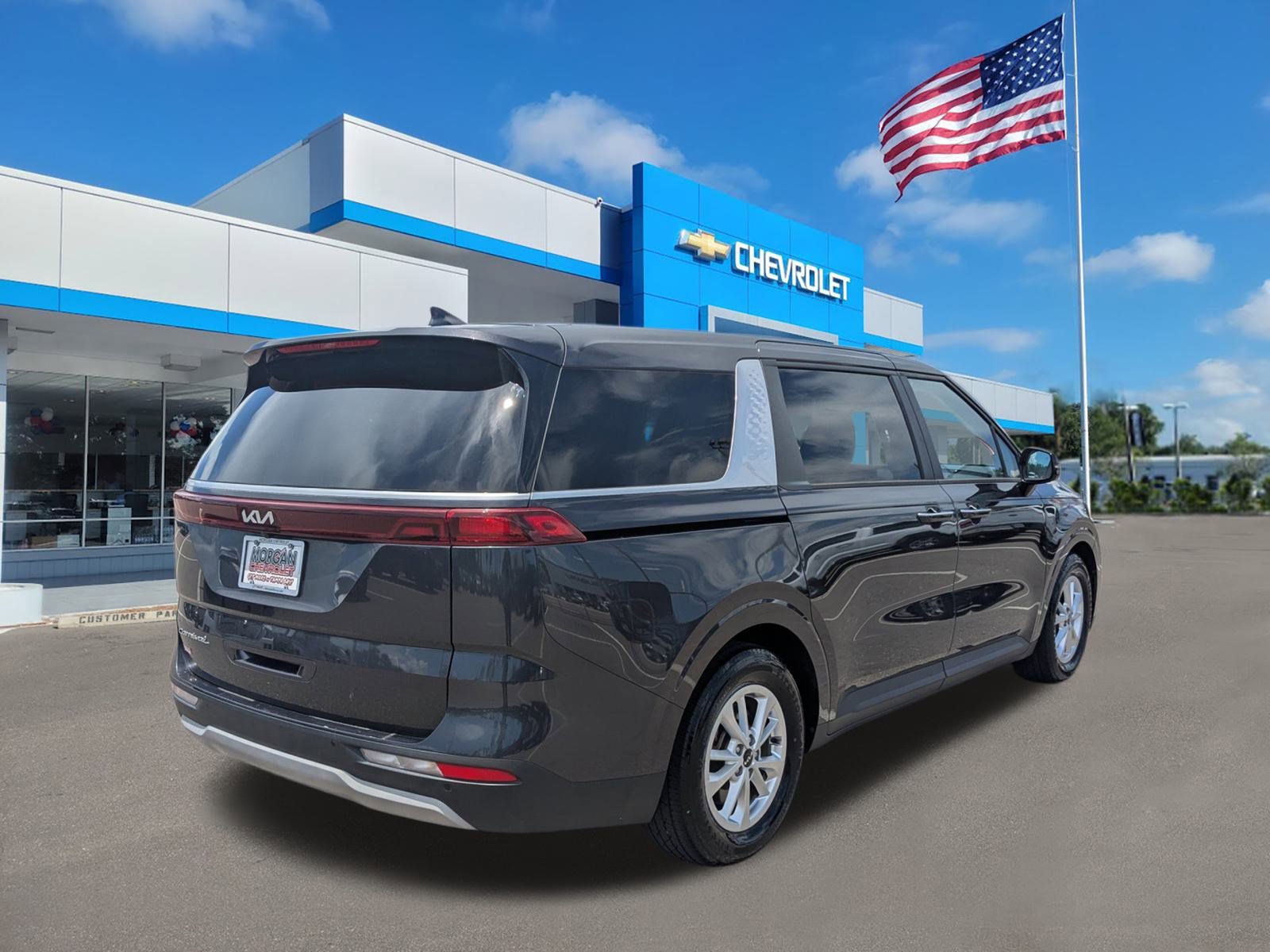 2022 Kia Carnival LXS photo 4
