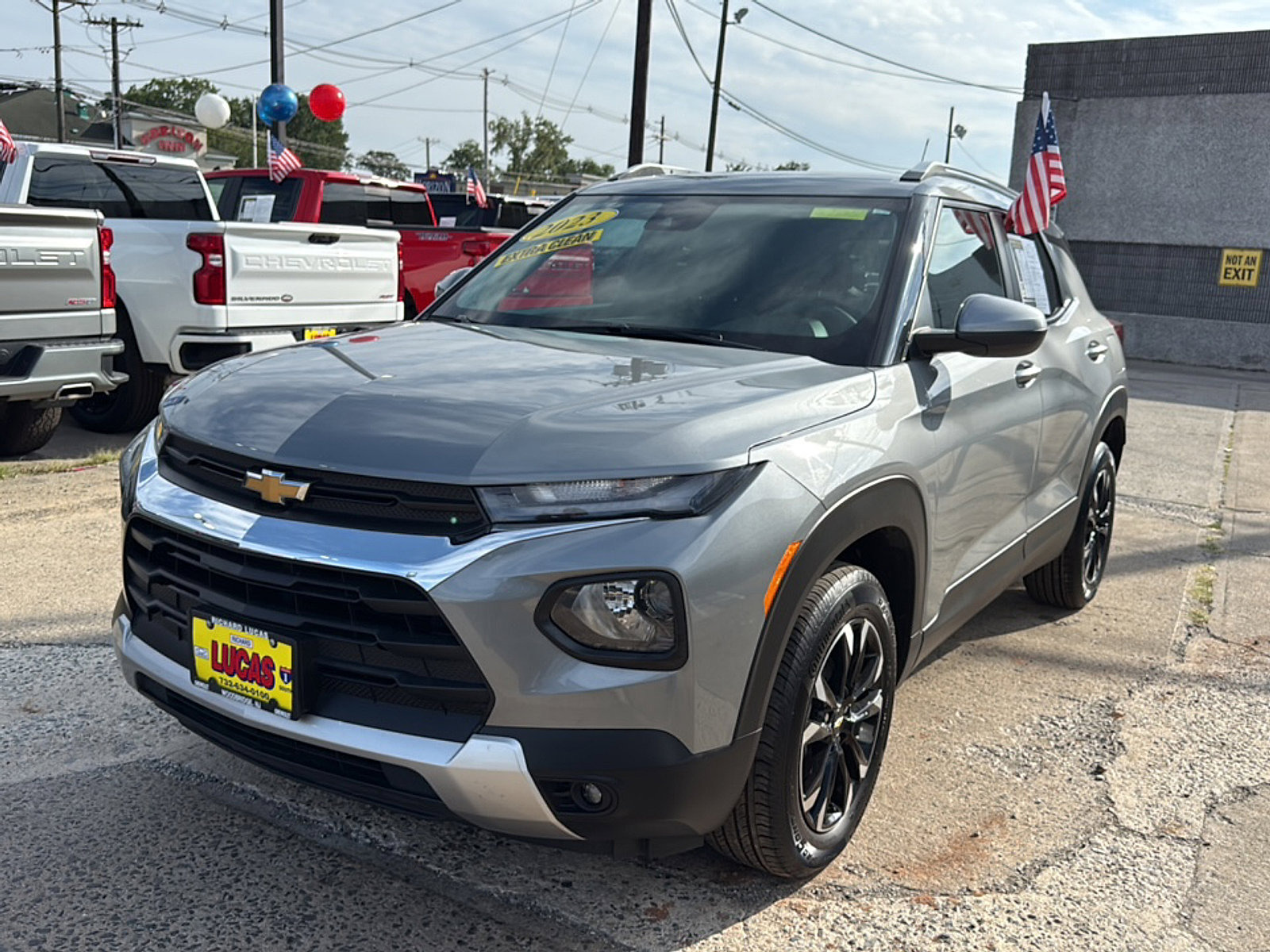 2023 Chevrolet Trailblazer LT photo 3