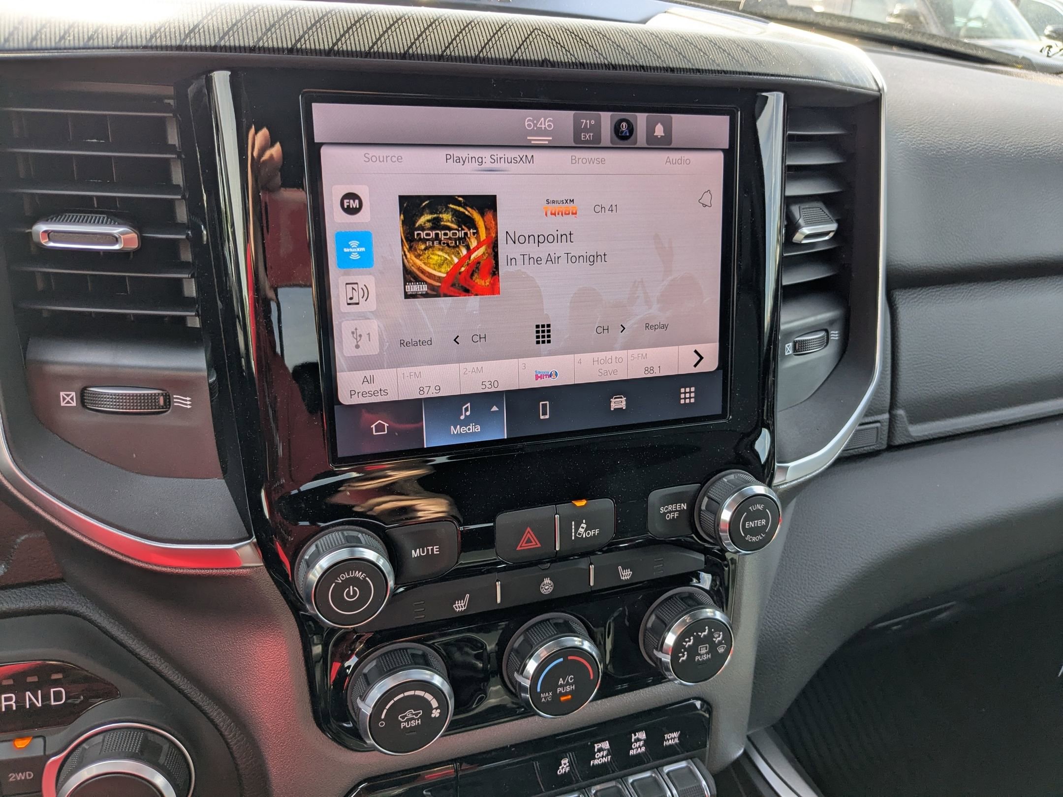 2025 Ram 1500 Big Horn photo 16