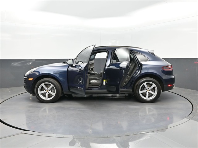 2018 Porsche Macan Base photo 45