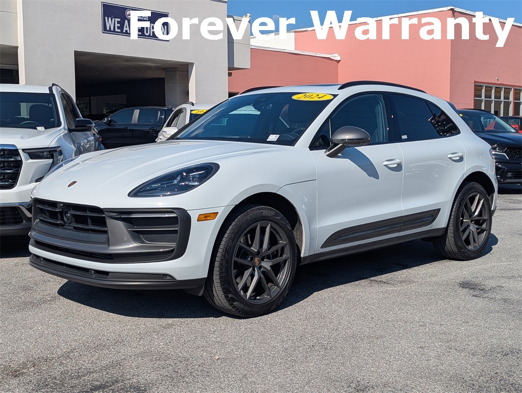 2024 Porsche Macan T photo 8