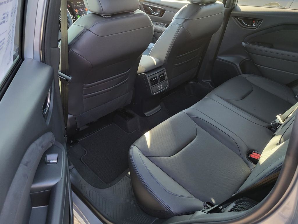 2025 Subaru Forester Limited photo 3