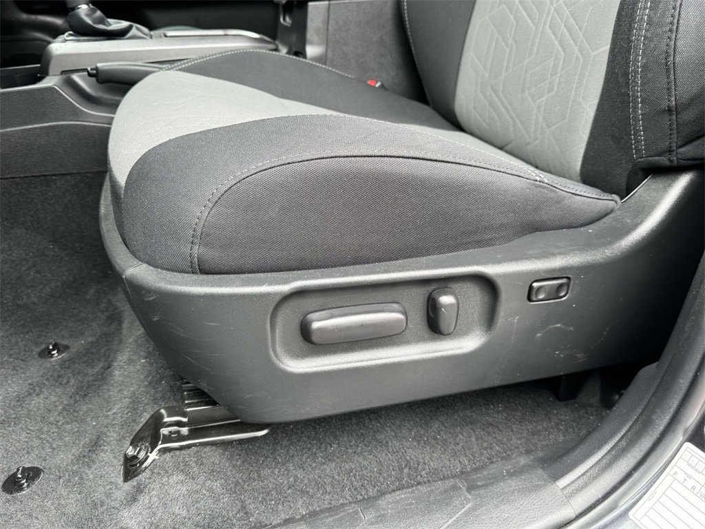 2023 Toyota Tacoma TRD Off-Road 4x4 photo 17