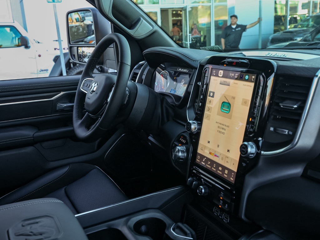 New 2026 Granite Crystal Metallic Clear-Coat Exterior Paint RAM Laramie image 18