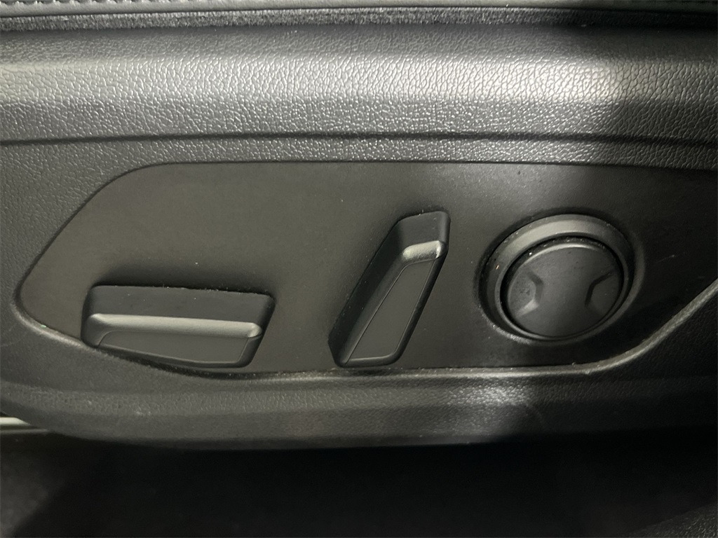 2024 Kia Sorento S photo 13