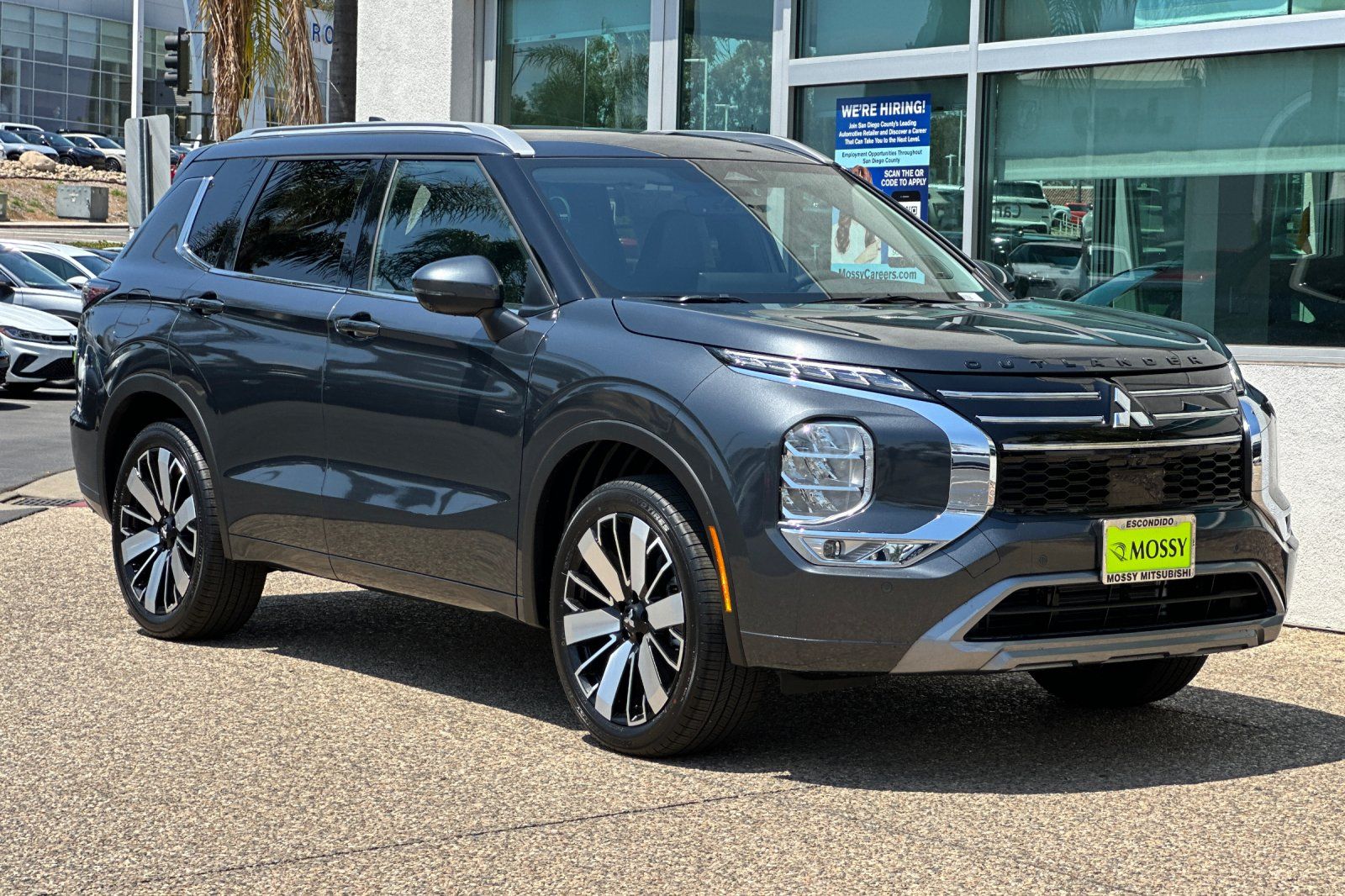 2025 Mitsubishi Outlander SEL photo 2