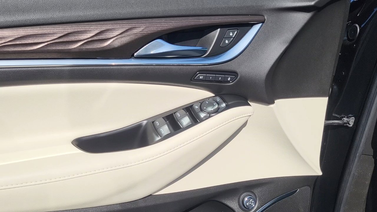2023 Buick Enclave Avenir photo 10