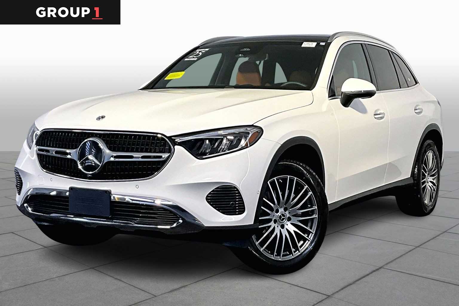 2025 Mercedes-Benz GLC Base's photo