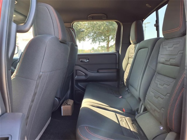 2025 Nissan Frontier Crew Cab PRO-X photo 6