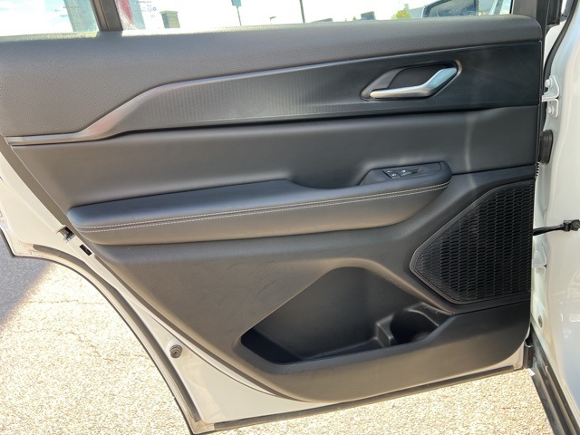 2024 Jeep Grand Cherokee Altitude photo 29
