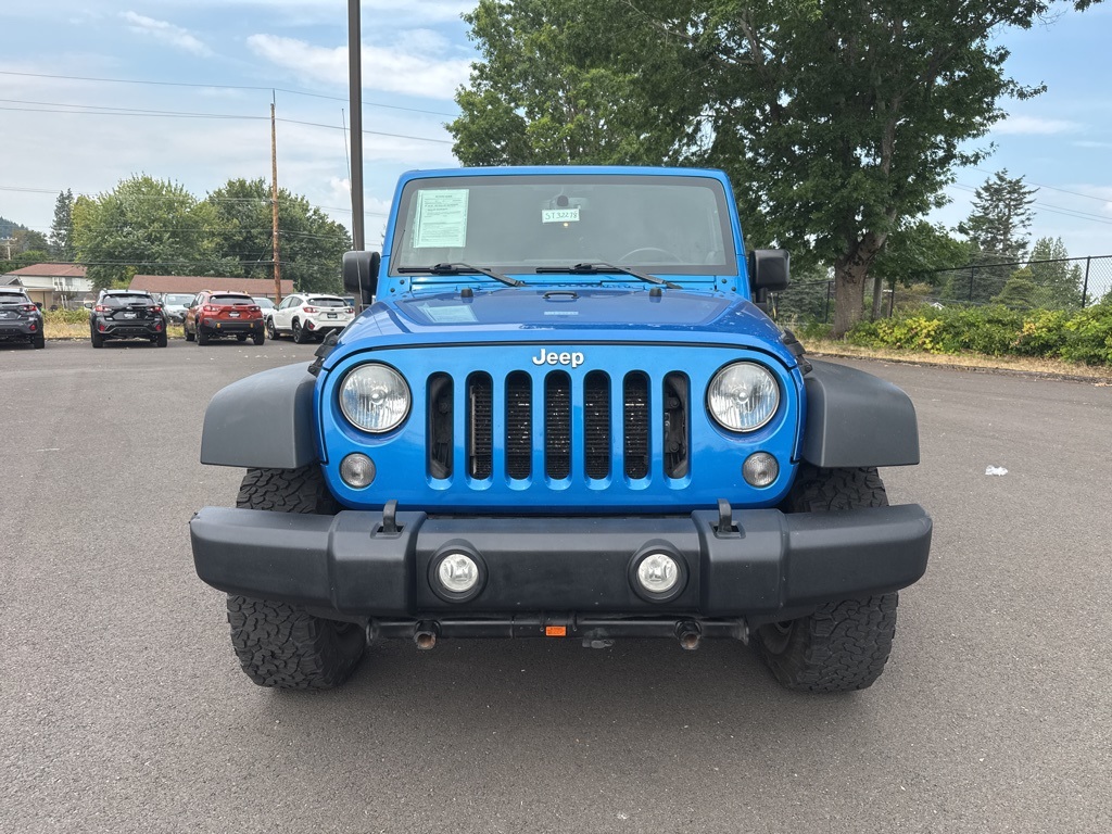 2014 Jeep Wrangler Unlimited Rubicon photo 2