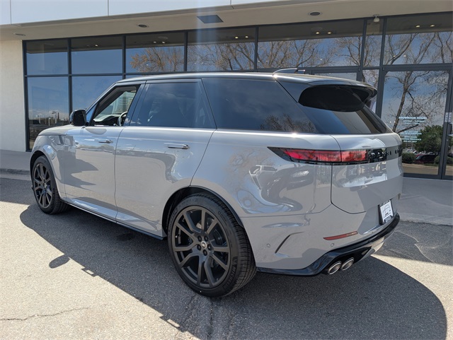 2025 Land Rover Range Rover Sport photo 4