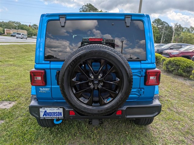 2022 Jeep Wrangler 4xe Unlimited Sahara photo 5