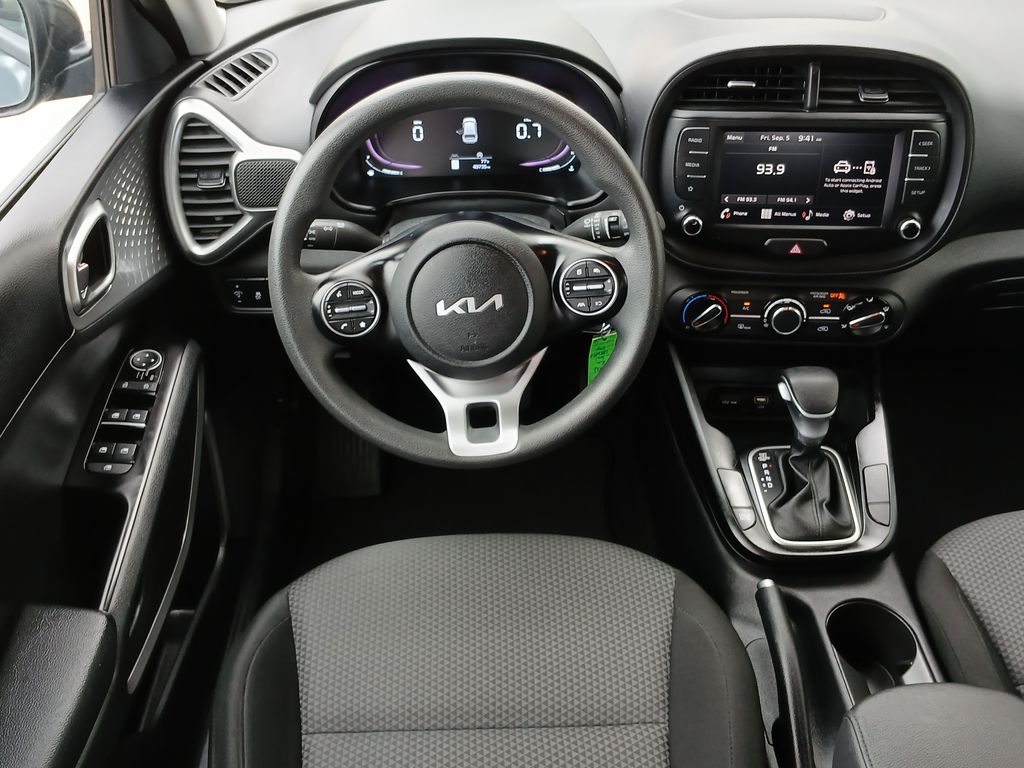 2023 Kia Soul LX photo 11