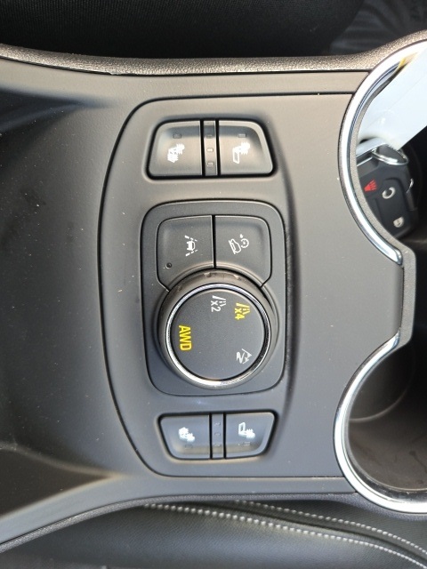 2024 Gmc Terrain SLT photo 12