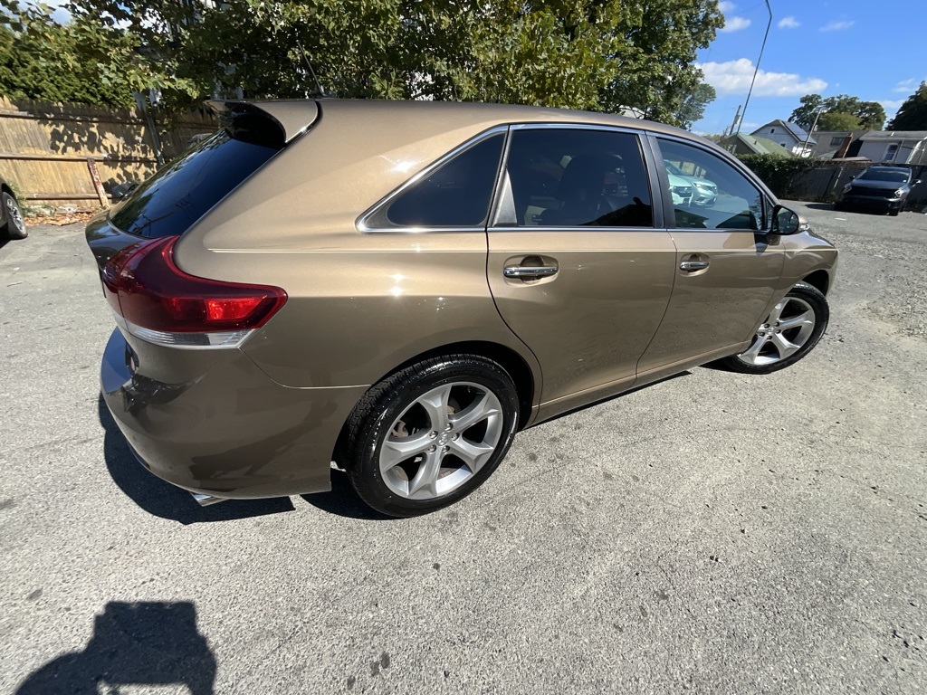 2013 Toyota Venza LE photo 4