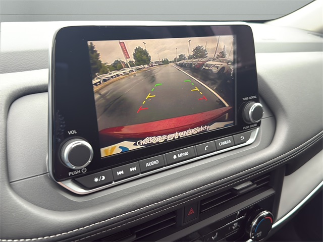2026 Nissan Rogue S photo 17