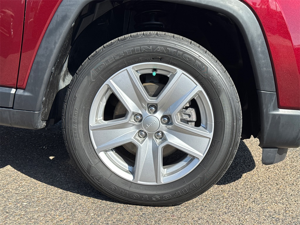 2022 Jeep Compass Latitude photo 6