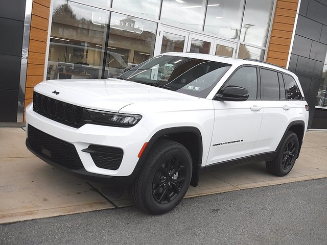 2025 Jeep Grand Cherokee Altitude's photo