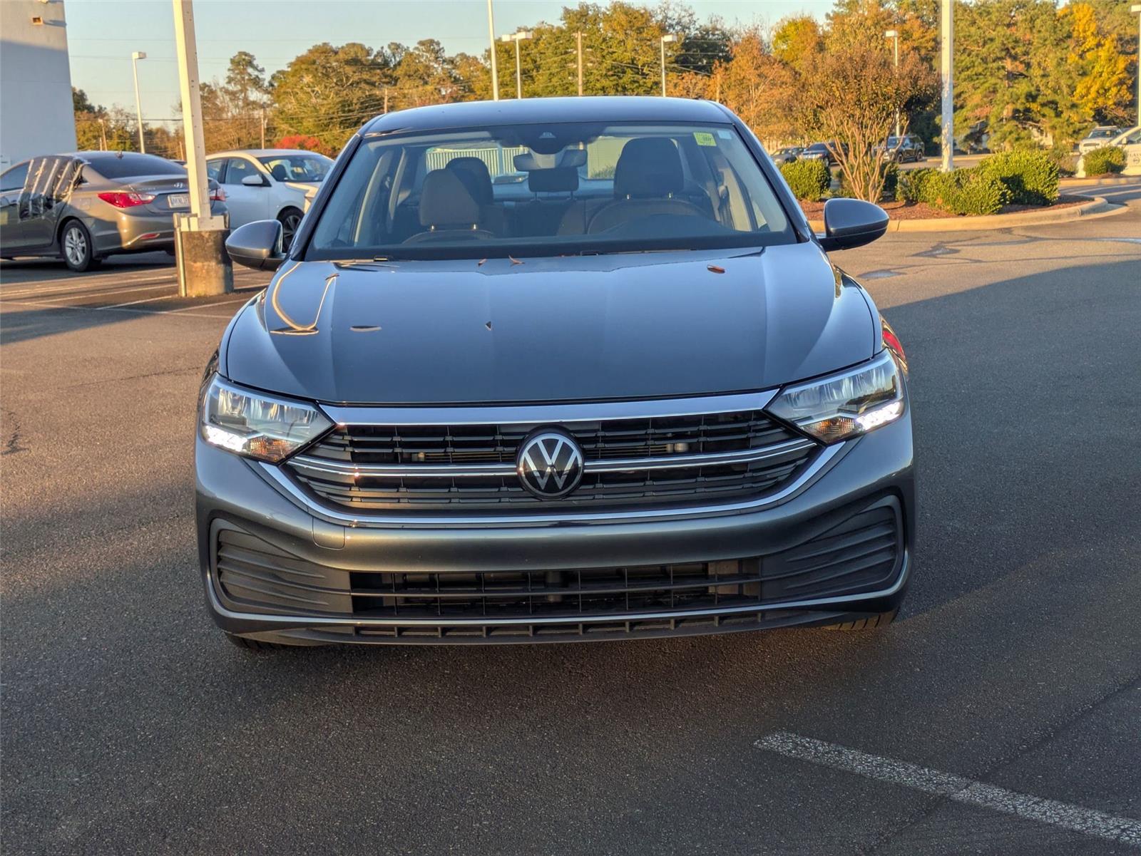 2024 Volkswagen Jetta S photo 2