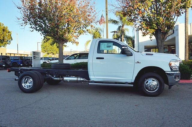 2023 Ram 3500 Tradesman photo 7