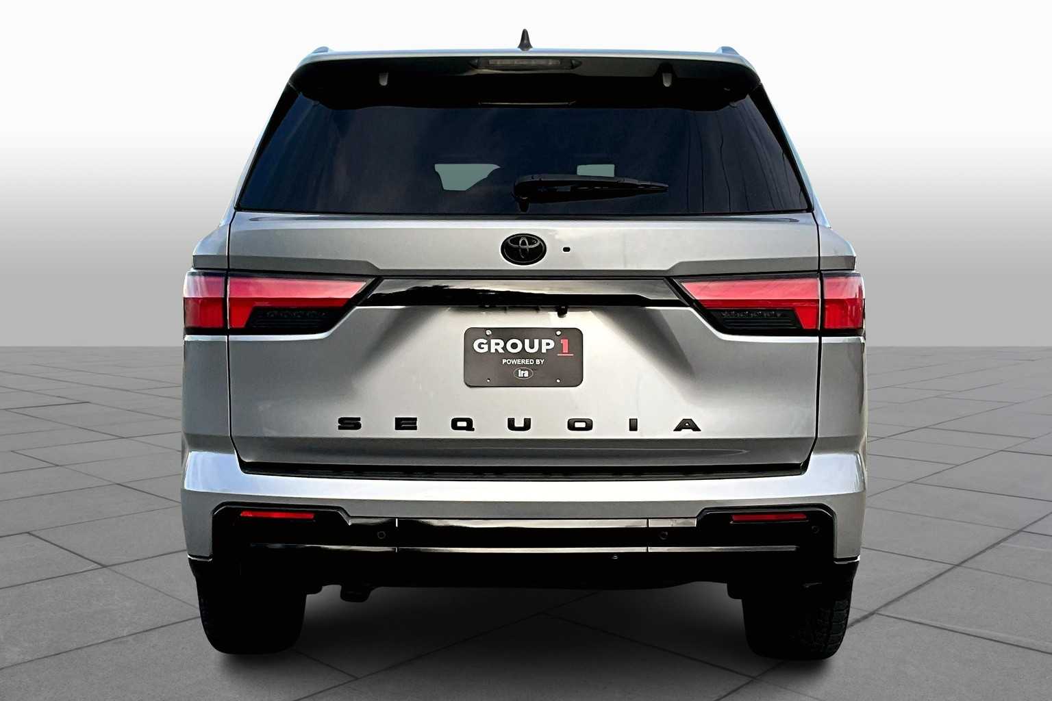 2024 Toyota Sequoia Platinum photo 4