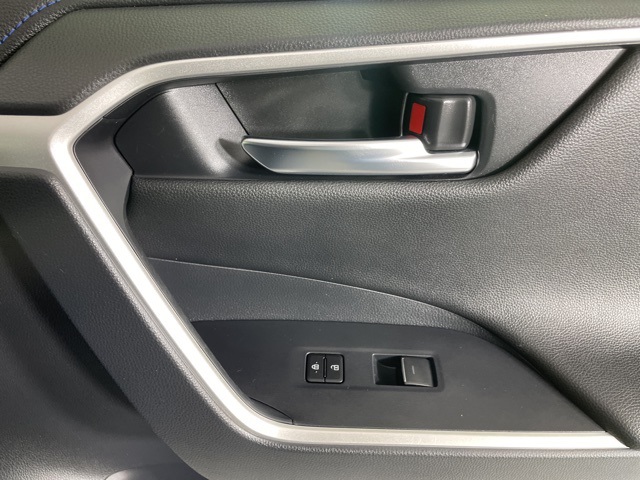 2023 Toyota RAV4 Hybrid XSE photo 10