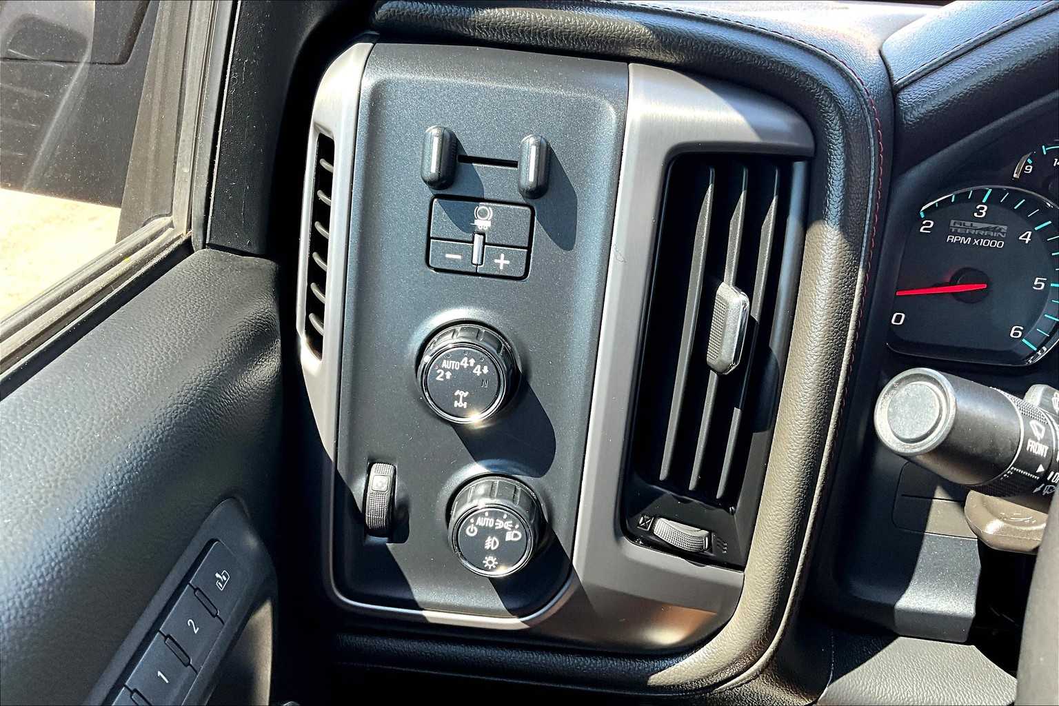 2017 Gmc Sierra 1500 SLT photo 34