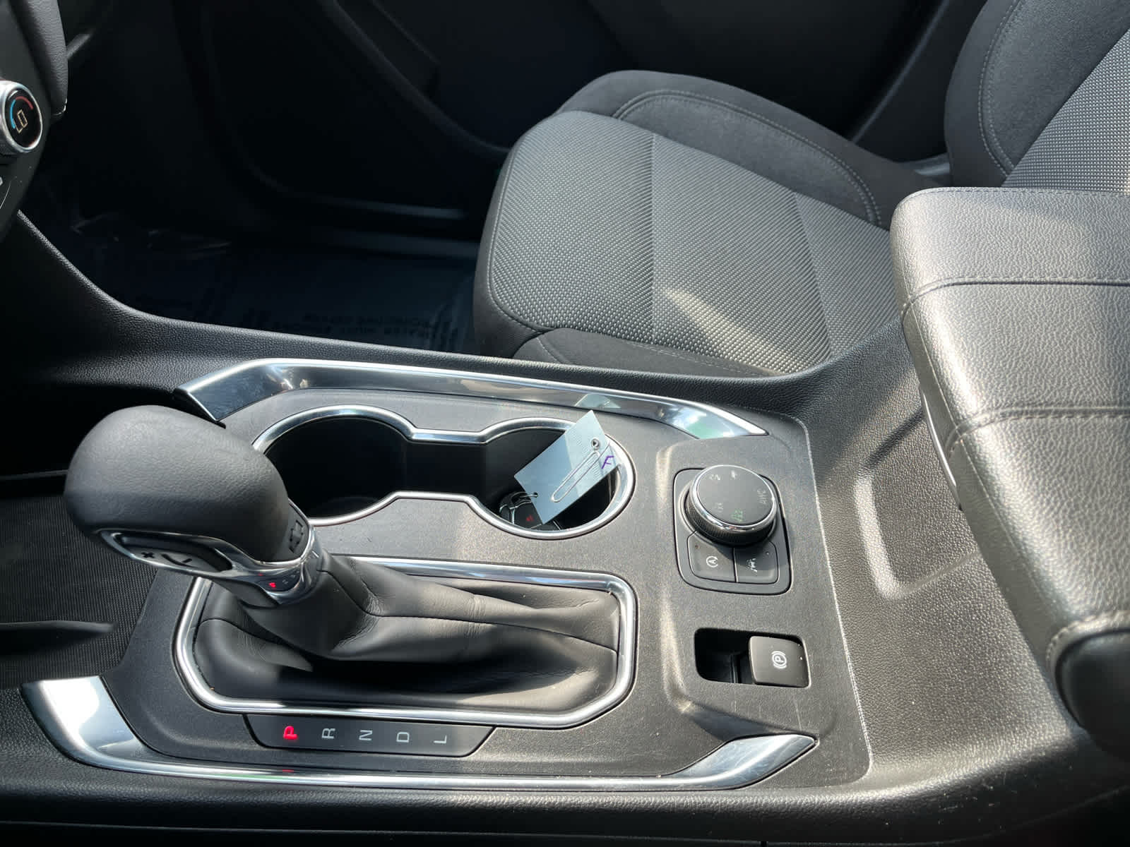 2023 Chevrolet Traverse Cloth photo 33