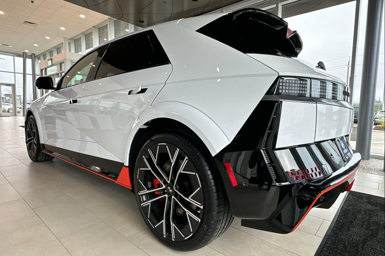 2025 Hyundai Ioniq 5 N photo 5