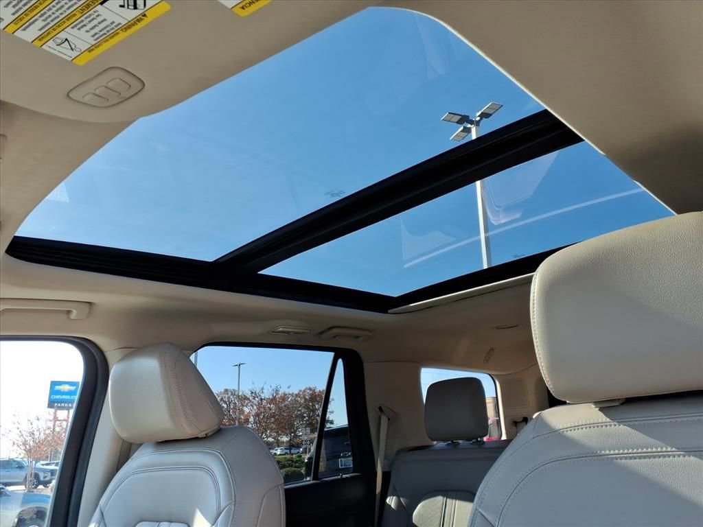 2024 Ford Expedition Limited photo 3