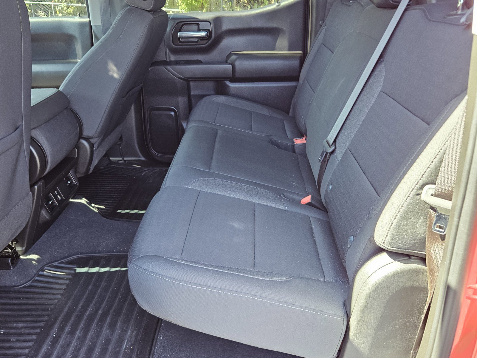 2024 Chevrolet Silverado 1500 Custom photo 4