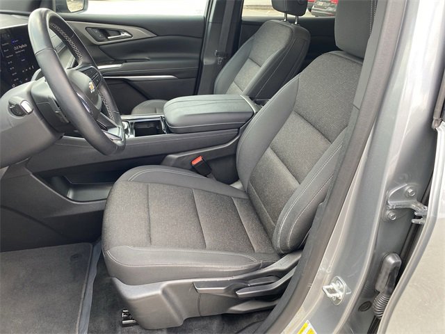 2024 Chevrolet Traverse LS photo 8