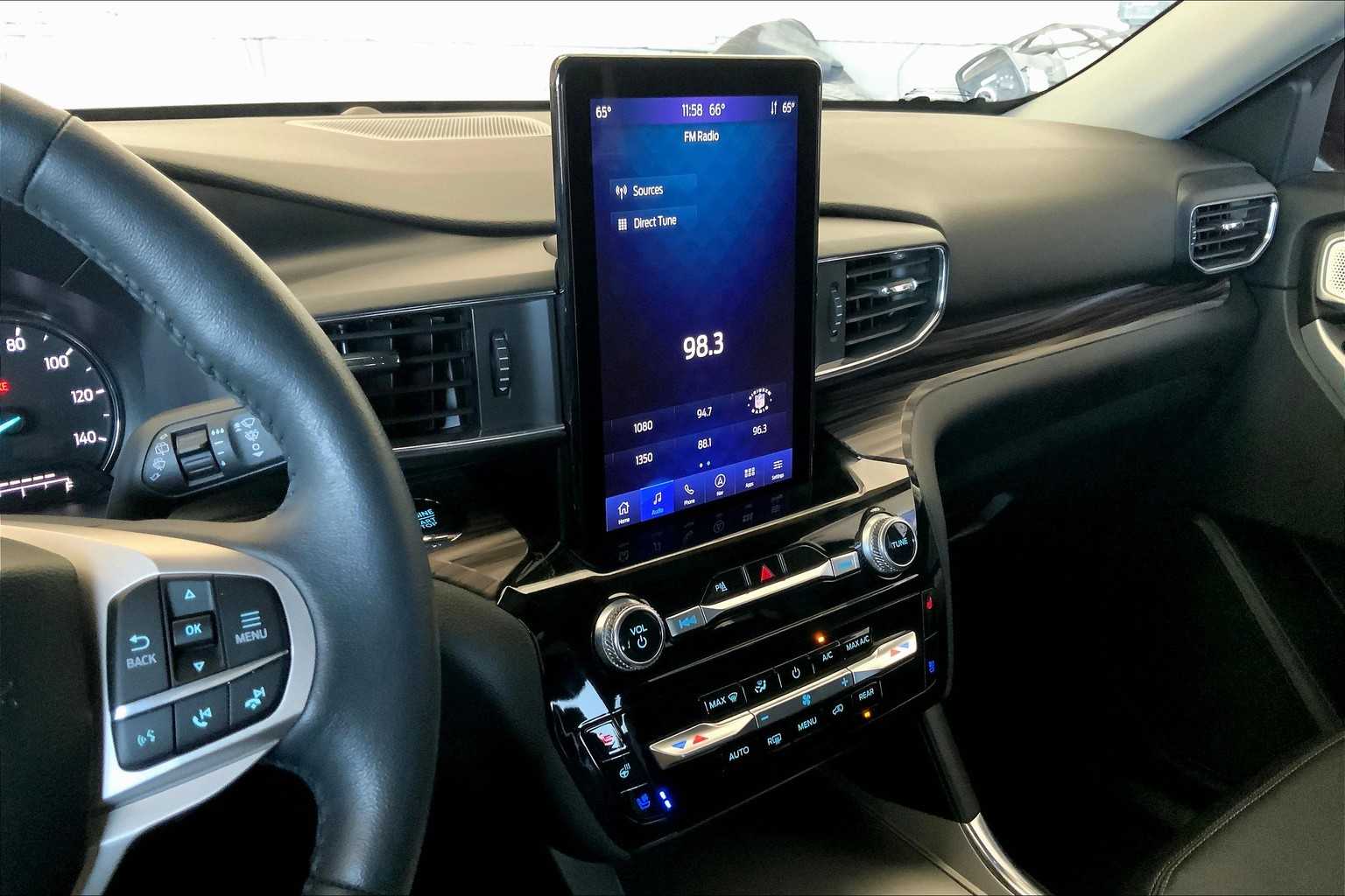 2023 Ford Explorer Limited photo 5