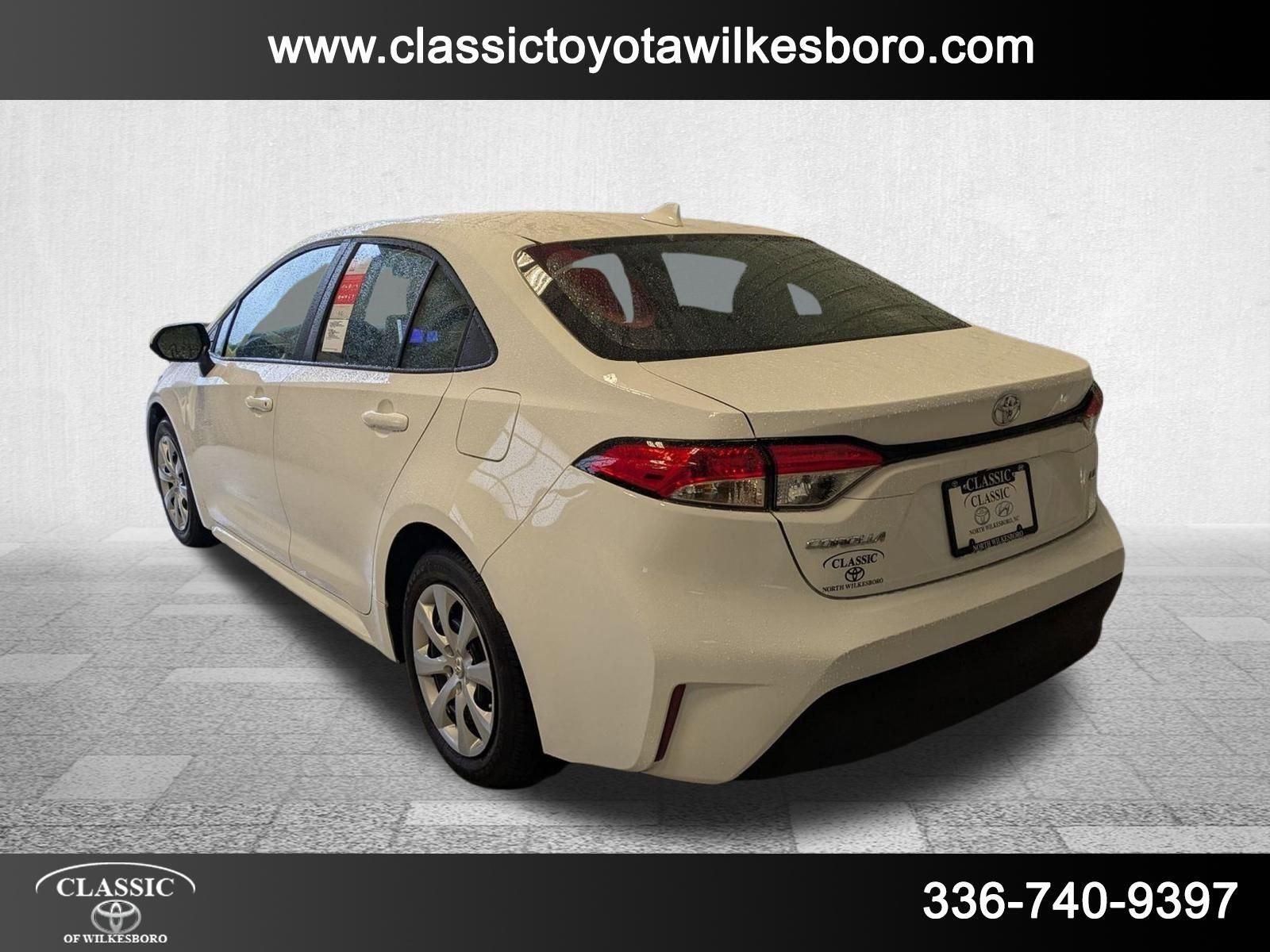2025 Toyota Corolla LE photo 5