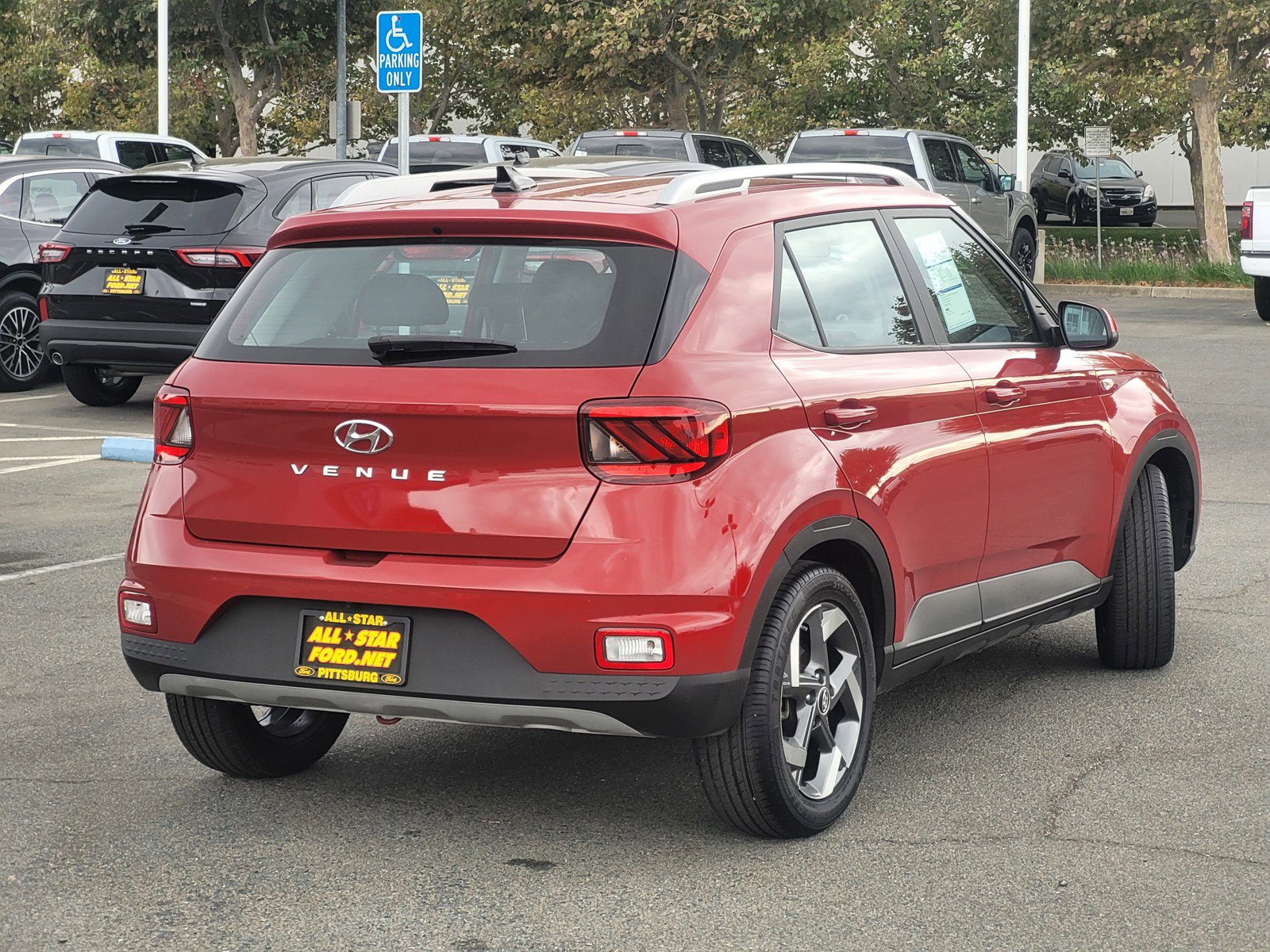 2022 Hyundai Venue SEL Limited photo 4