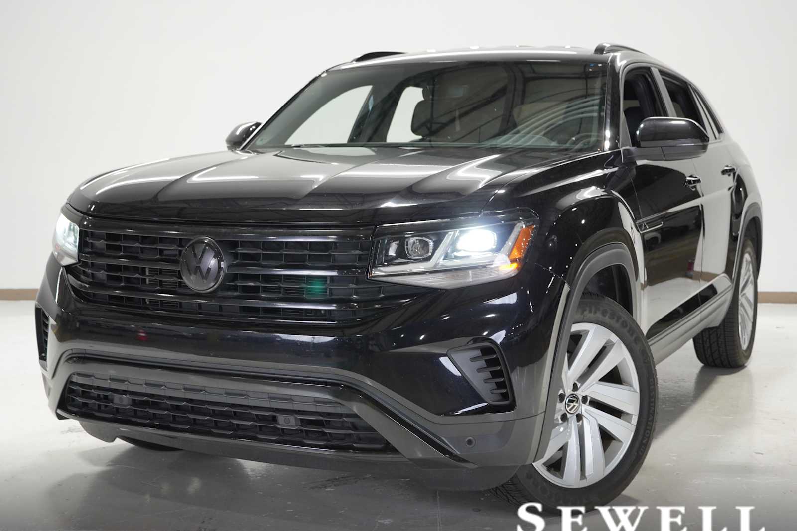 2020 Volkswagen Atlas Cross Sport SE w/Tech