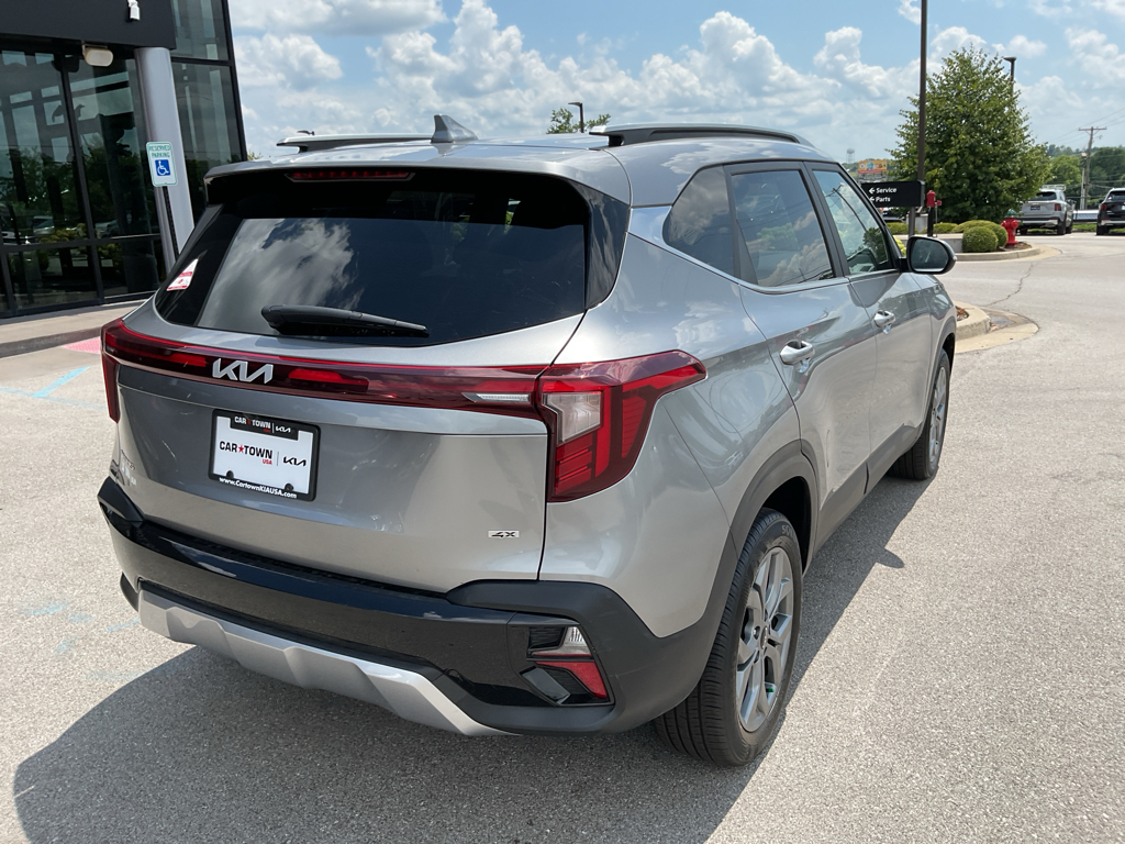 2024 Kia Seltos S photo 8