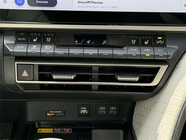2025 Toyota Camry XLE photo 20