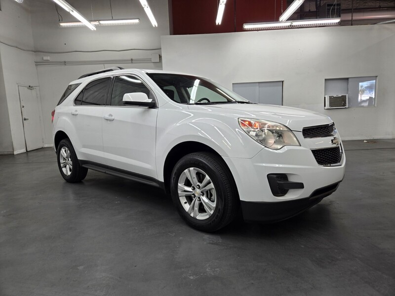 2013 Chevrolet Equinox LT photo 3