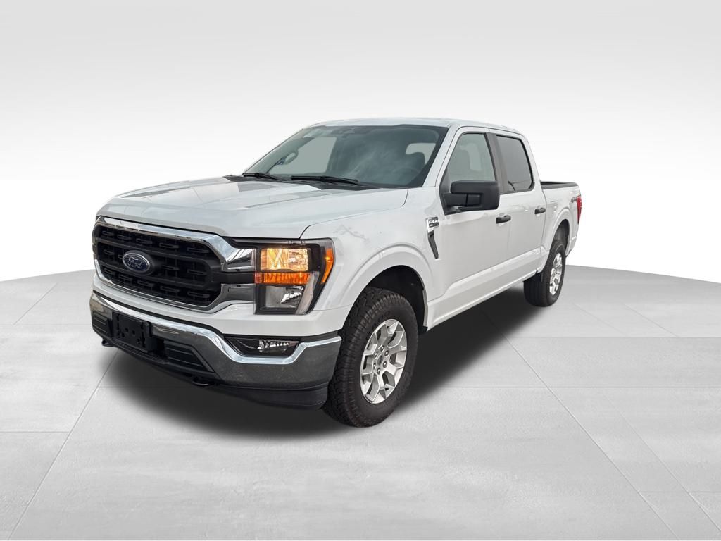 2023 Ford F-150 XLT photo 2