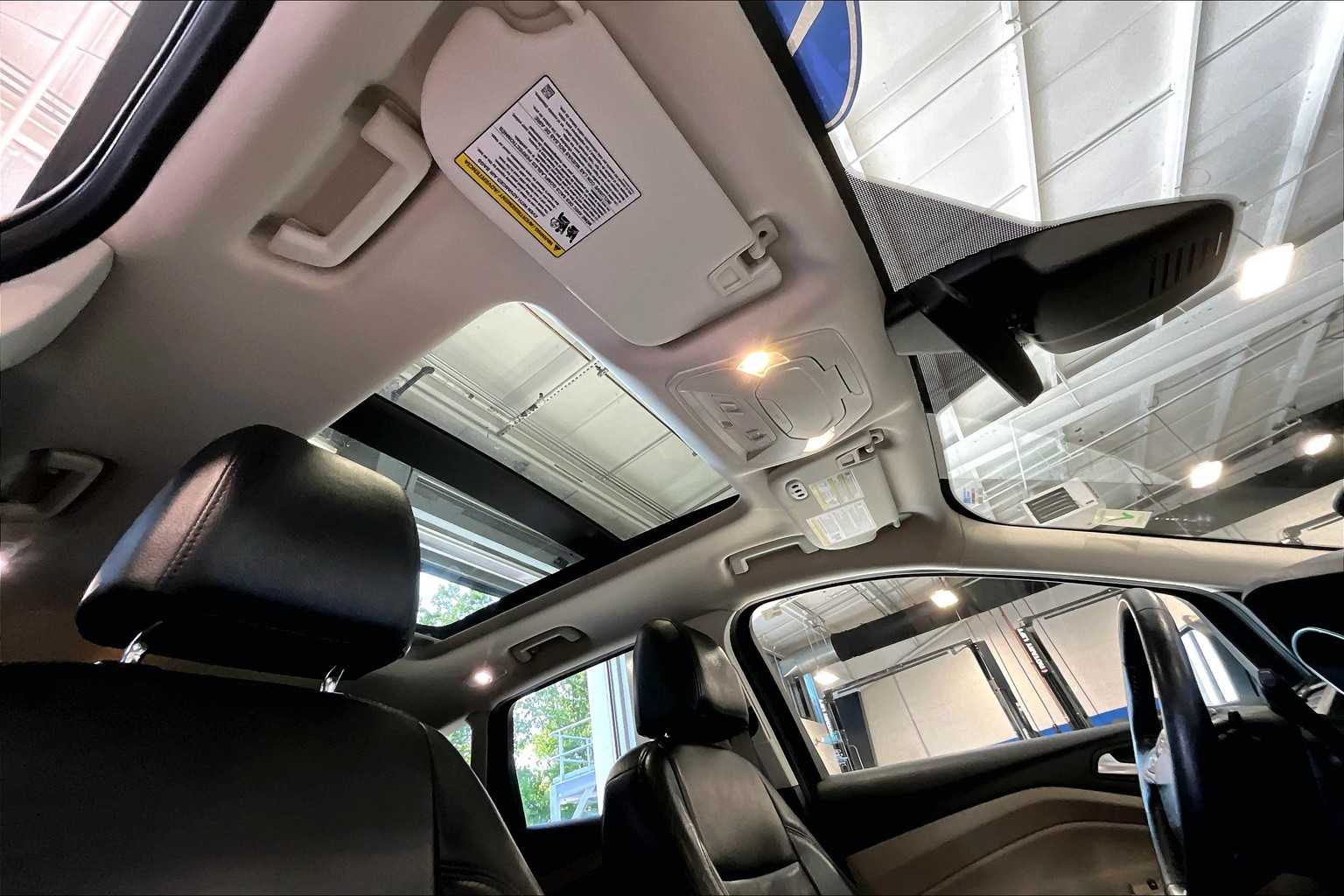 2017 Ford Escape Titanium photo 21