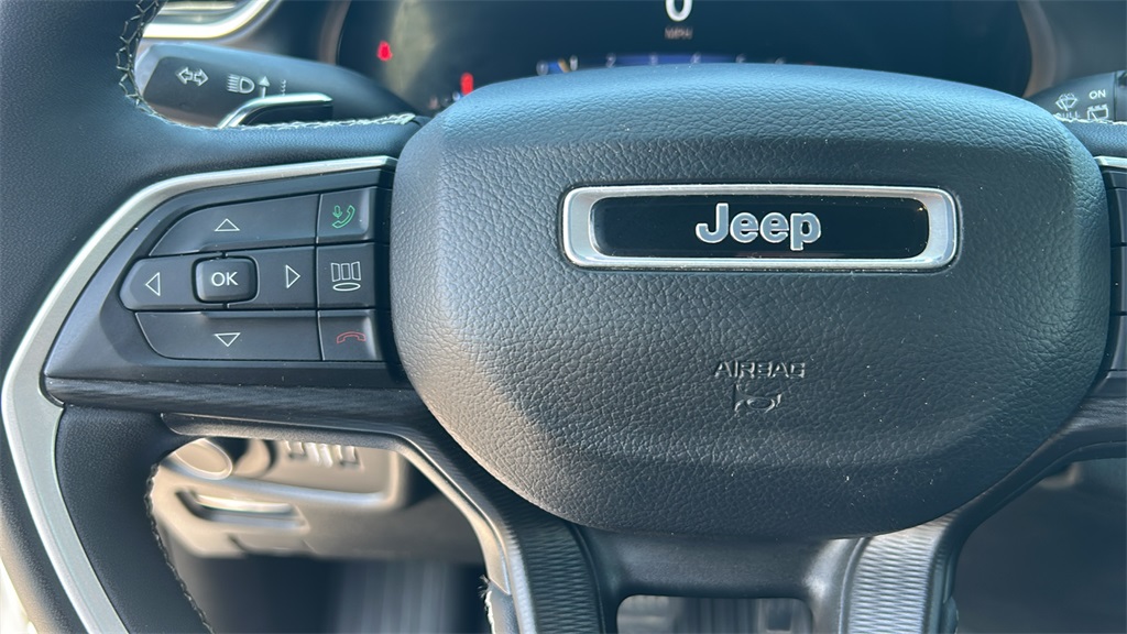 2023 Jeep Grand Cherokee Altitude photo 15