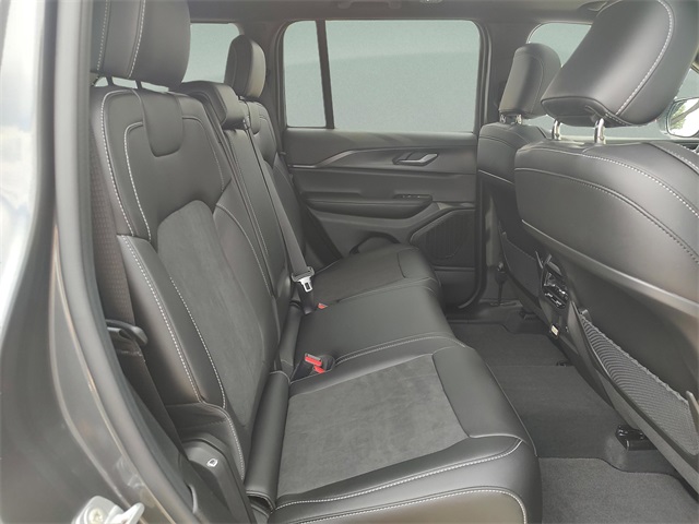 2025 Jeep Grand Cherokee Altitude X photo 27