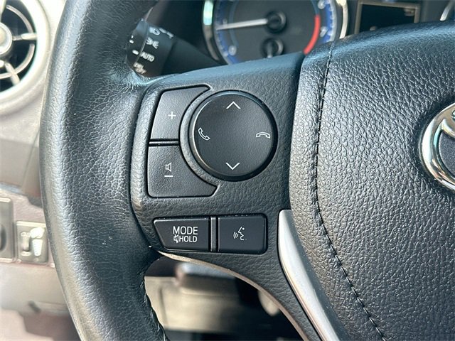 2019 Toyota Corolla L photo 21
