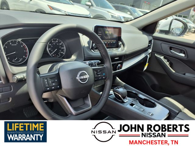 2025 Nissan Rogue SV photo 4