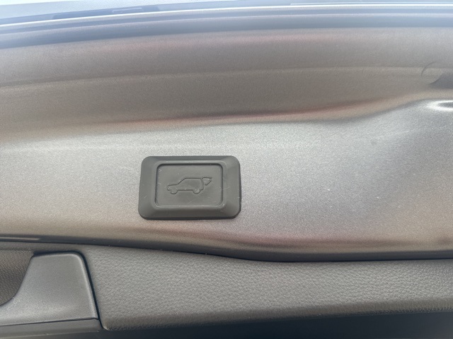 2019 Toyota RAV4 XLE photo 26