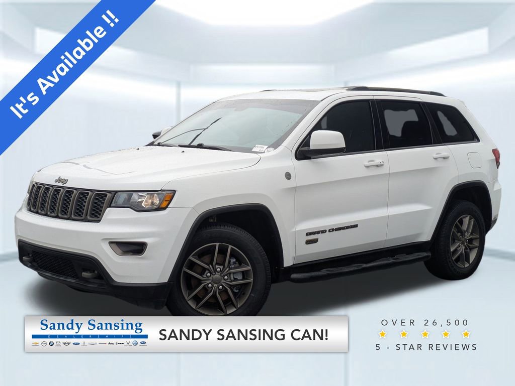 2016 Jeep Grand Cherokee Laredo's photo