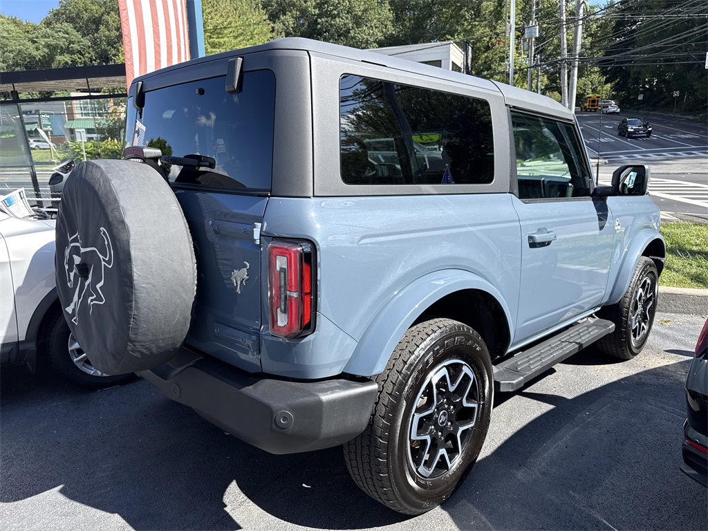 2023 Ford Bronco Outer Banks photo 3